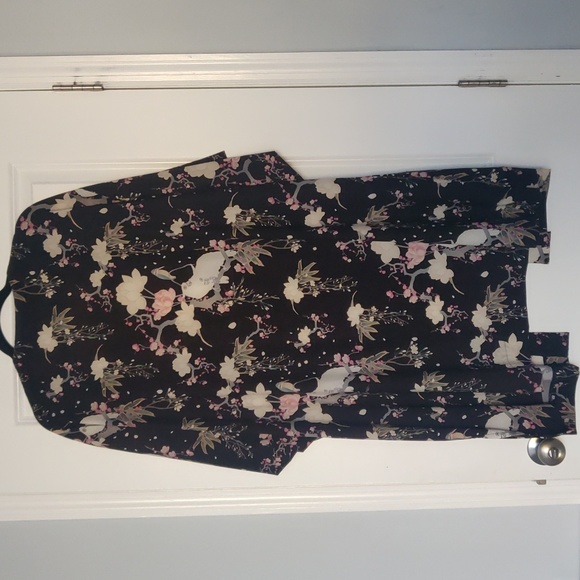 Blackmilk KOSON COCKATOOS ROBE - LIMITED - Picture 5 of 7